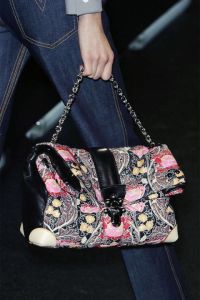 549a17dcaca75_-_ends-2014-accessories-florals-05-vuitton-clp-a-rs15-7539-lg